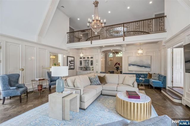 14 Eckert Farm Road, Saddle River, NJ 07458