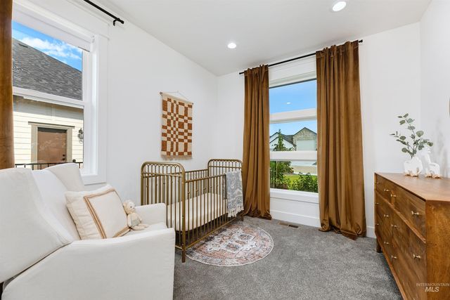 6299 Chateau Ct, Star, ID 83669