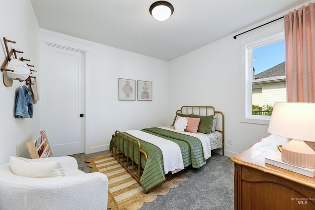 6299 Chateau Ct, Star, ID 83669