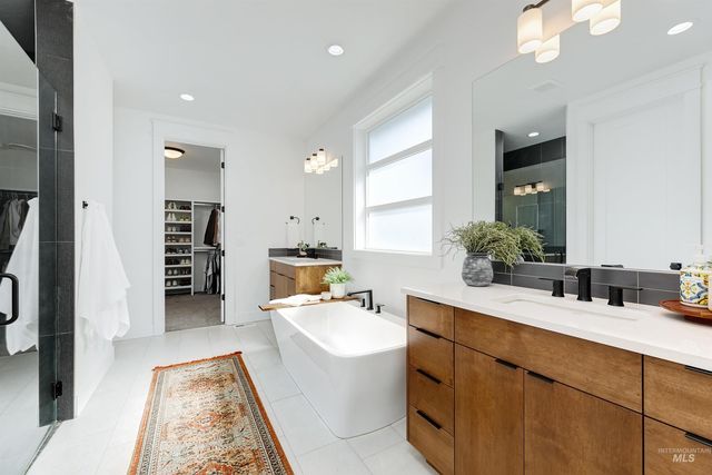 6299 Chateau Ct, Star, ID 83669