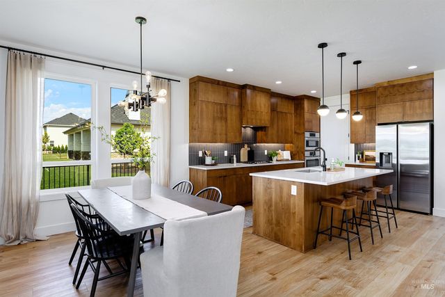 6299 Chateau Ct, Star, ID 83669