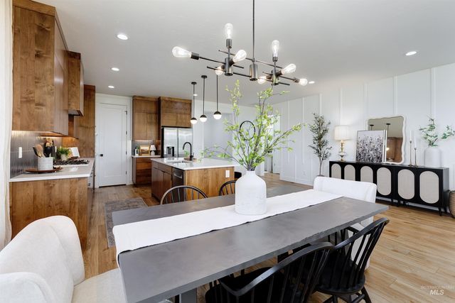 6299 Chateau Ct, Star, ID 83669