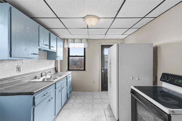 256 E Meyers Street, Carrick, PA 15210