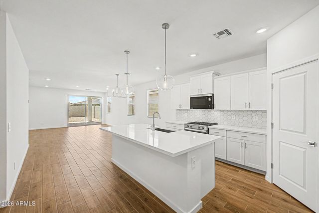 15803 W COTTONTAIL Lane, Surprise, AZ 85387