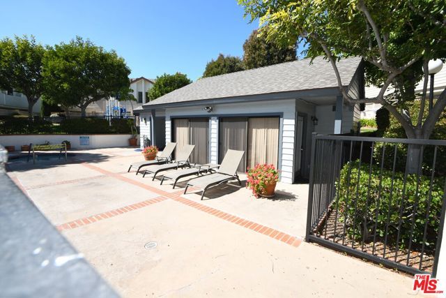 15111 Freeman Avenue 1, Lawndale, CA 90260