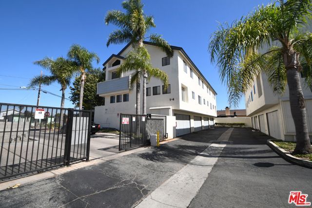 15111 Freeman Avenue 1, Lawndale, CA 90260