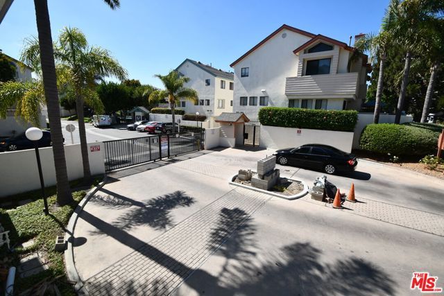 15111 Freeman Avenue 1, Lawndale, CA 90260