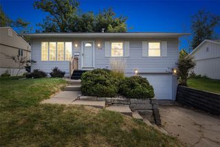 1015 Pawnee Drive NW, Cedar Rapids, IA 52405