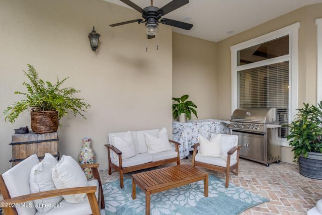 160 Pittman Road, Ocean Springs, MS 39564