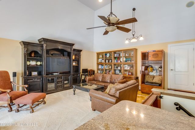 160 Pittman Road, Ocean Springs, MS 39564