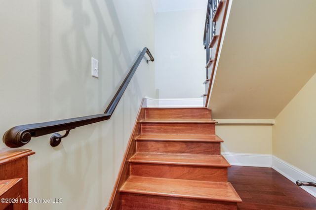 160 Pittman Road, Ocean Springs, MS 39564