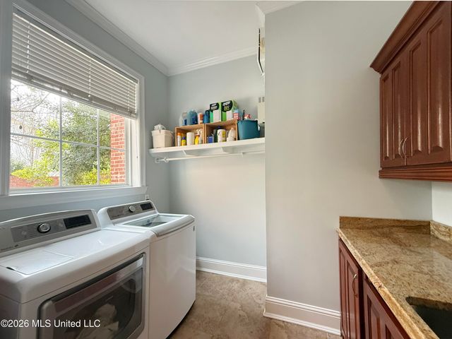 160 Pittman Road, Ocean Springs, MS 39564