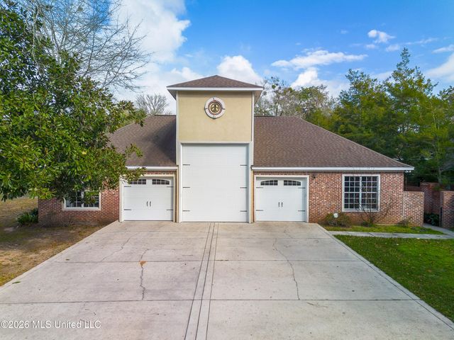 160 Pittman Road, Ocean Springs, MS 39564