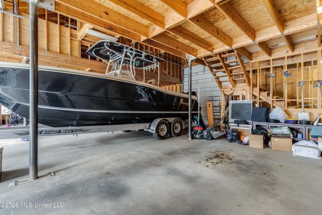 160 Pittman Road, Ocean Springs, MS 39564