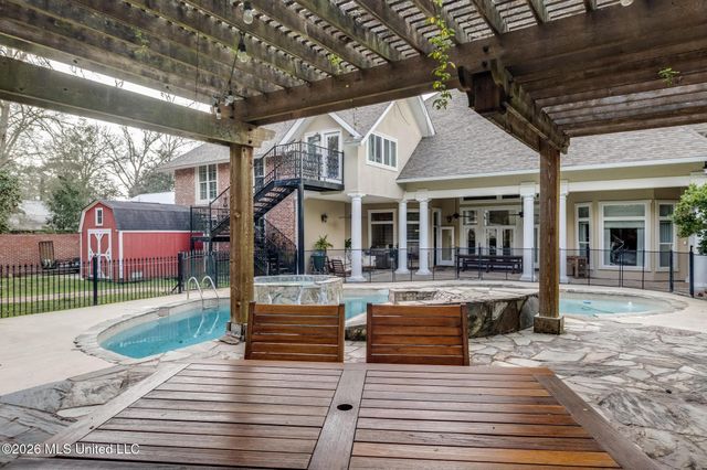 160 Pittman Road, Ocean Springs, MS 39564