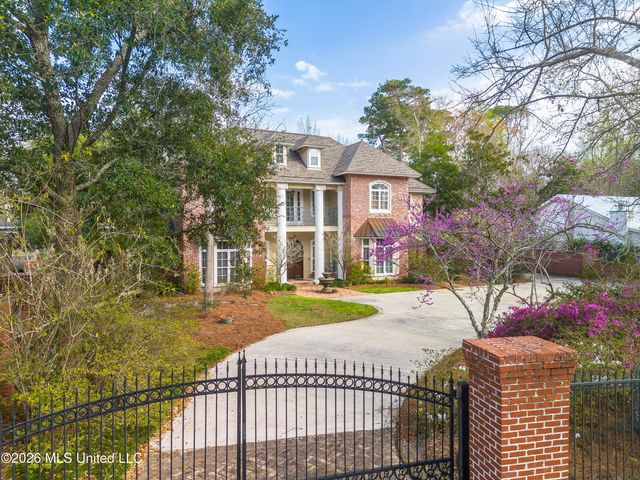 160 Pittman Road, Ocean Springs, MS 39564