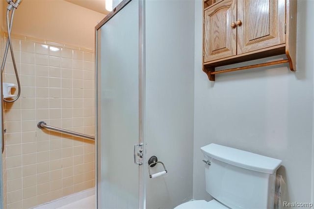 21330 E Glen Haven Circle, Novi, MI 48167