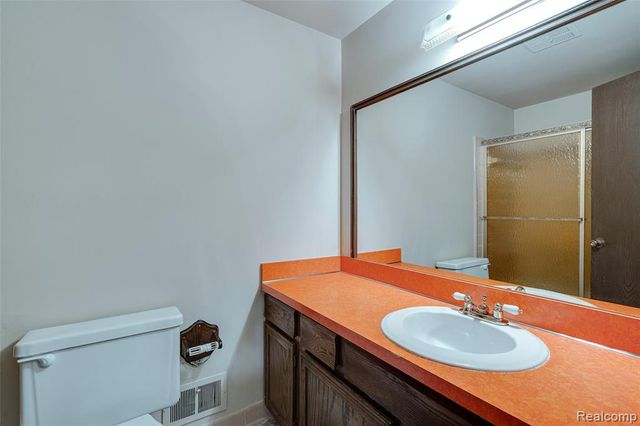 21330 E Glen Haven Circle, Novi, MI 48167