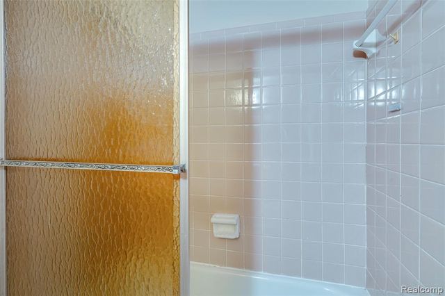 21330 E Glen Haven Circle, Novi, MI 48167