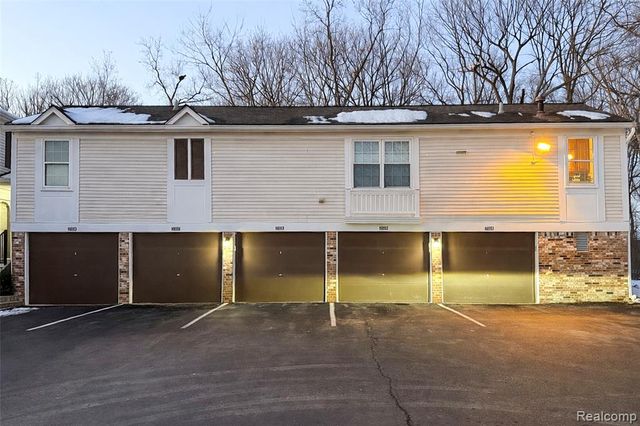 21330 E Glen Haven Circle, Novi, MI 48167