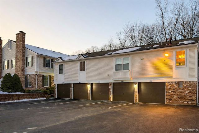 21330 E Glen Haven Circle, Novi, MI 48167