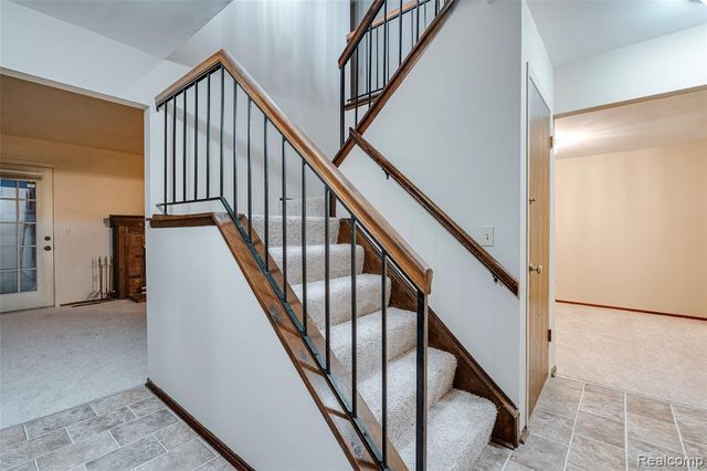 21330 E Glen Haven Circle, Novi, MI 48167