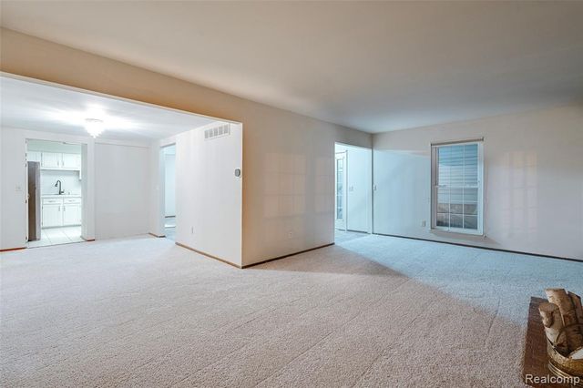 21330 E Glen Haven Circle, Novi, MI 48167