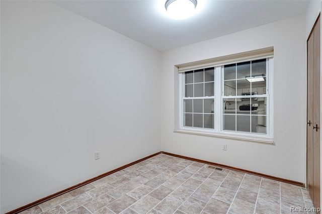 21330 E Glen Haven Circle, Novi, MI 48167