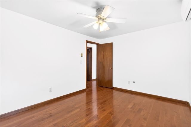 709 Vernon Dr, Rostraver, PA 15012