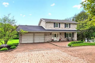 709 Vernon Dr, Rostraver, PA 15012