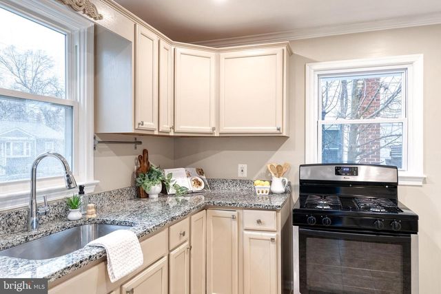 5015 IROQUOIS ST, College Park, MD 20740