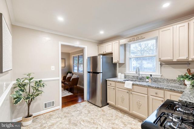 5015 IROQUOIS ST, College Park, MD 20740