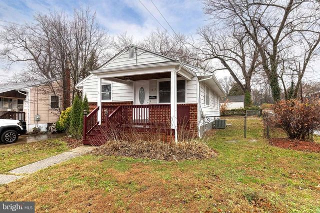 5015 IROQUOIS ST, College Park, MD 20740