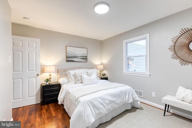 5015 IROQUOIS ST, College Park, MD 20740