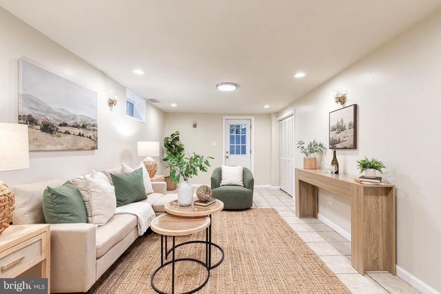 5015 IROQUOIS ST, College Park, MD 20740