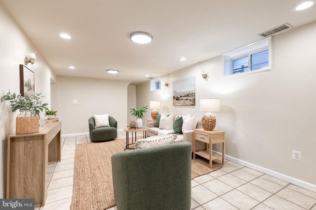 5015 IROQUOIS ST, College Park, MD 20740