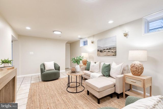 5015 IROQUOIS ST, College Park, MD 20740