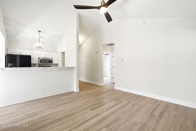 215 Gardenview Court NE, Leland, NC 28451
