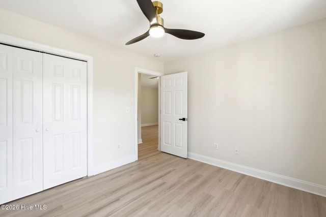 215 Gardenview Court NE, Leland, NC 28451