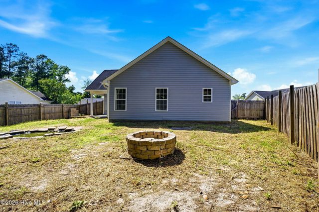 215 Gardenview Court NE, Leland, NC 28451