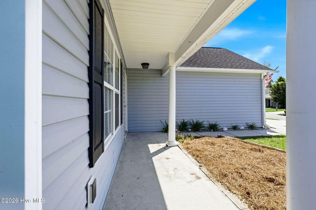 215 Gardenview Court NE, Leland, NC 28451
