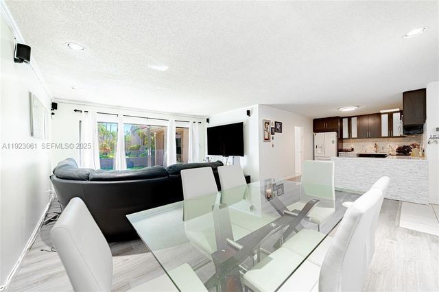 402 St Andrews Rd 55, Hollywood, FL 33021