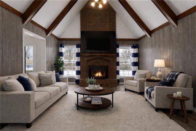 1601 NW Weatherstone Court, Blue Springs, MO 64015