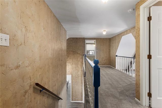 1601 NW Weatherstone Court, Blue Springs, MO 64015