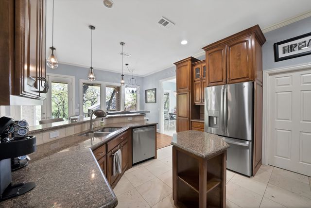 621 Diamond Point Drive, Oak Point, TX 75068