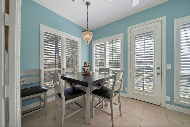 621 Diamond Point Drive, Oak Point, TX 75068