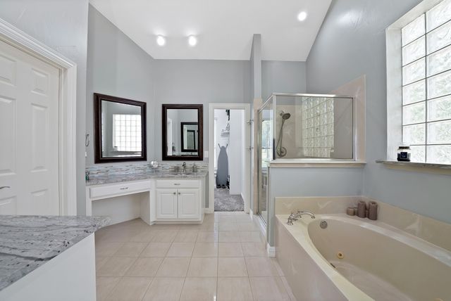 621 Diamond Point Drive, Oak Point, TX 75068