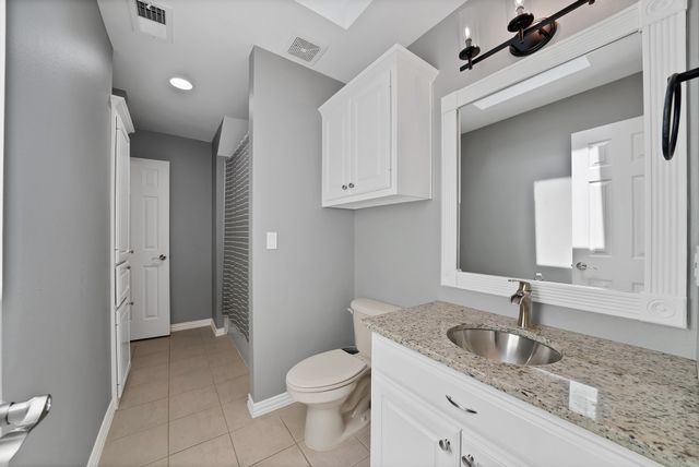 621 Diamond Point Drive, Oak Point, TX 75068