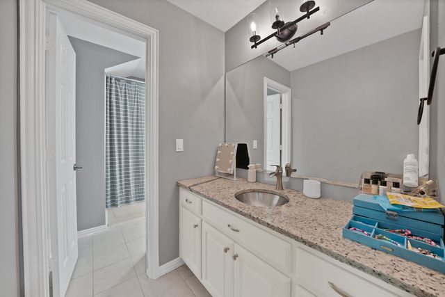 621 Diamond Point Drive, Oak Point, TX 75068