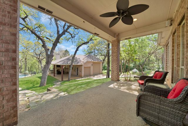 621 Diamond Point Drive, Oak Point, TX 75068